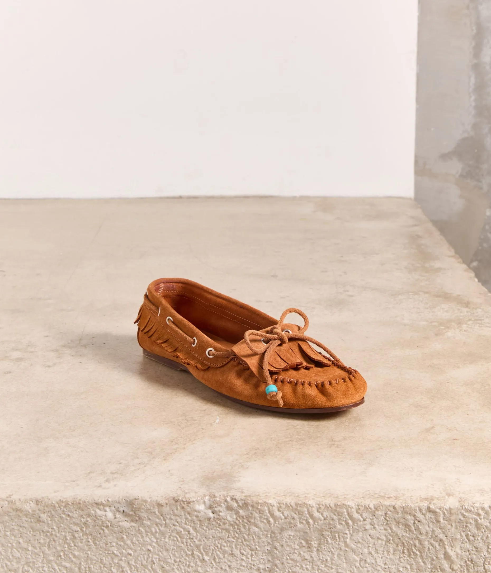 Hot Mellow Yellow Mocassins velours marron Plume COGNAC