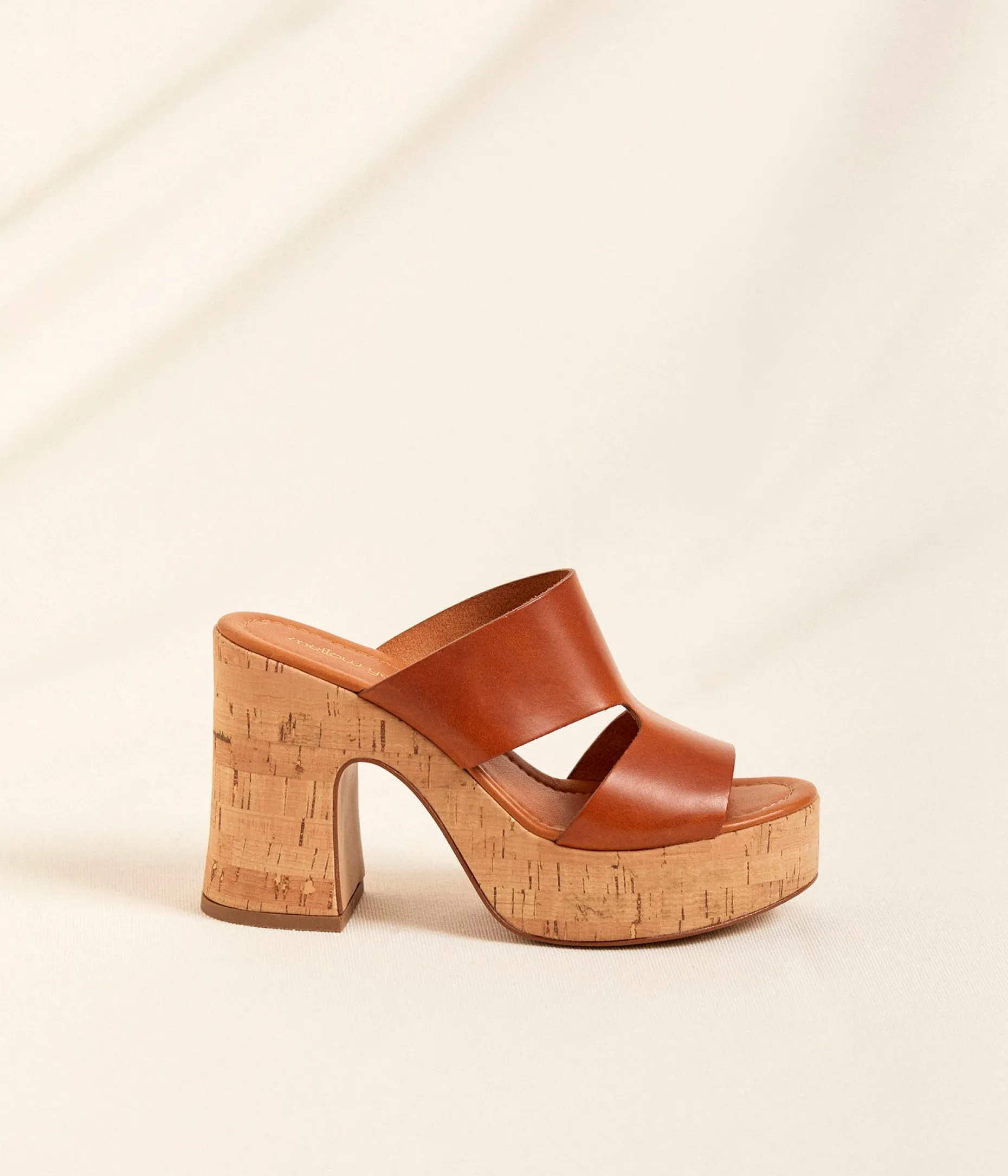 Sale Mellow Yellow Mules compensées liège Sara COGNAC