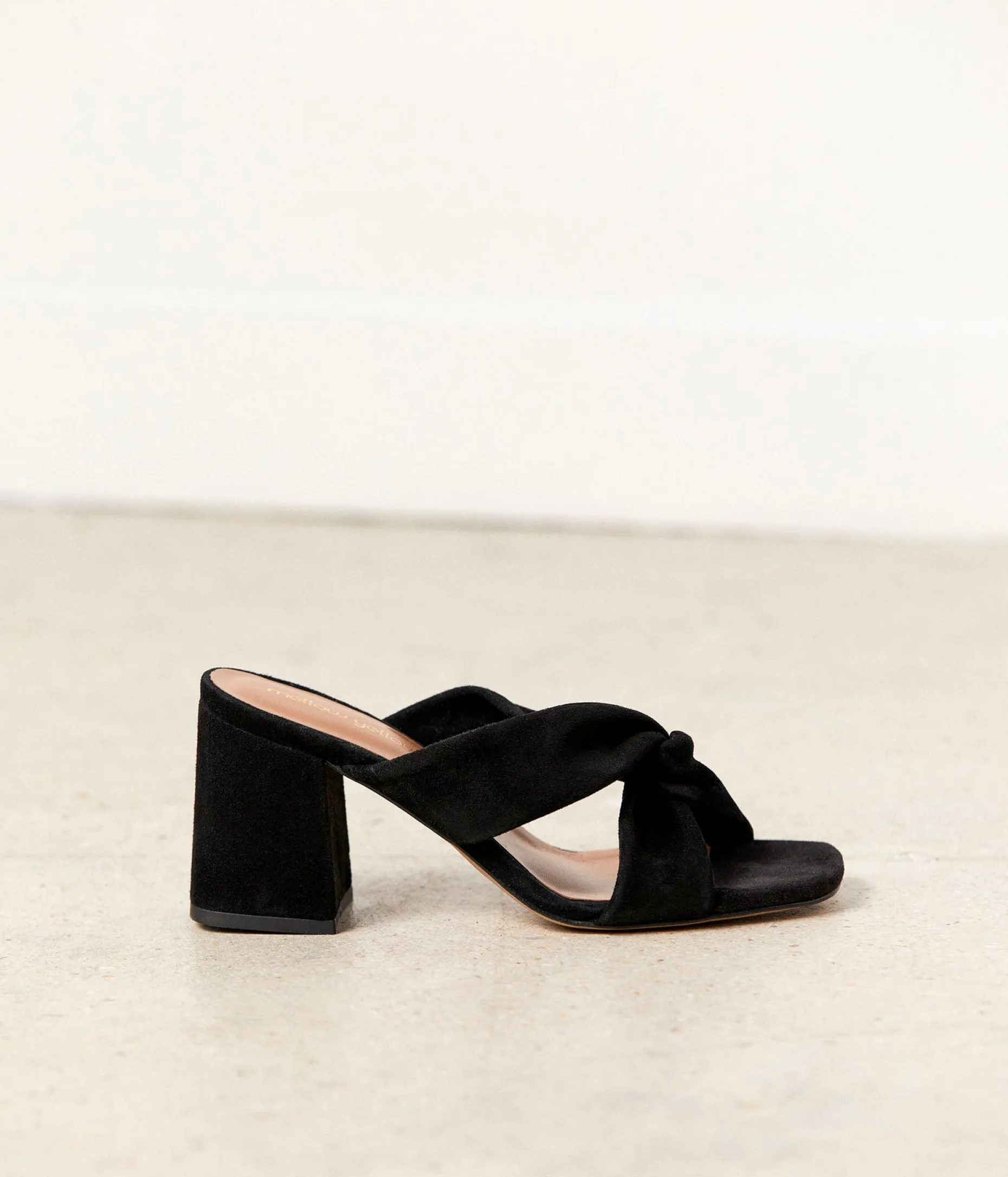 Cheap Mellow Yellow Mules es Marcia NOIR